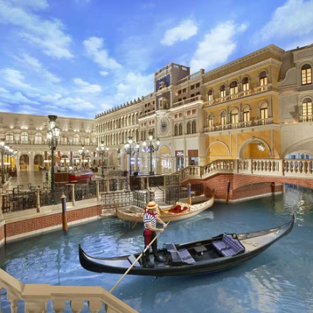 Hotels.com: Spontaneous Trips - 12 City Hotels You'll Love