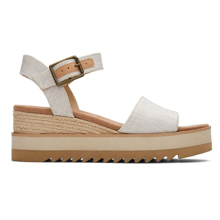 TOMS Shoes: Calling All Students