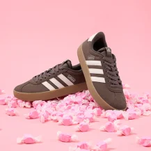 Famous Footwear: Clearance Sale