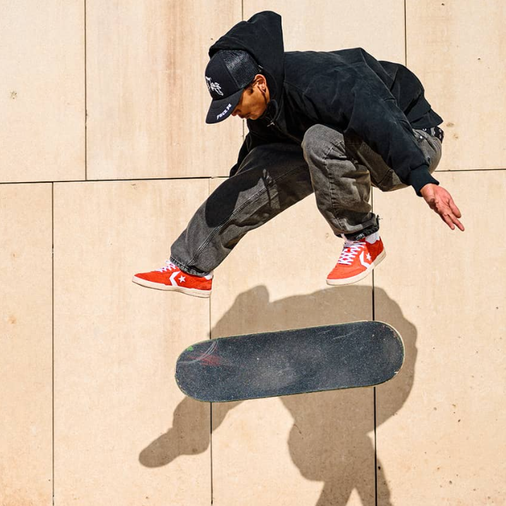 Converse: Early Access When You Sign in or SIGN up