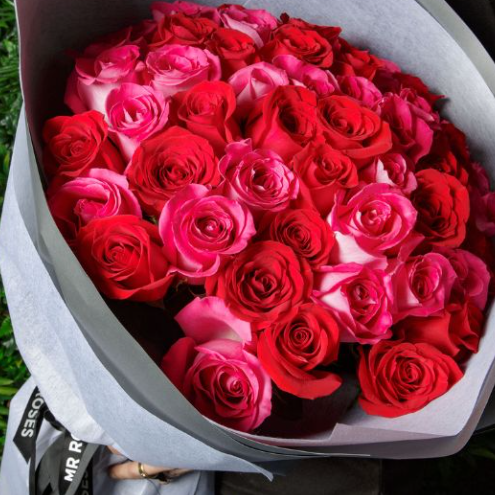 Mr Roses APAC: Pink & Red Magnificent Rose Bouquet