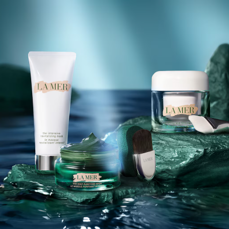 Saks Fifth Avenue: Receive a 4-Piece Skincare Set with Any La Mer purchase of $325+