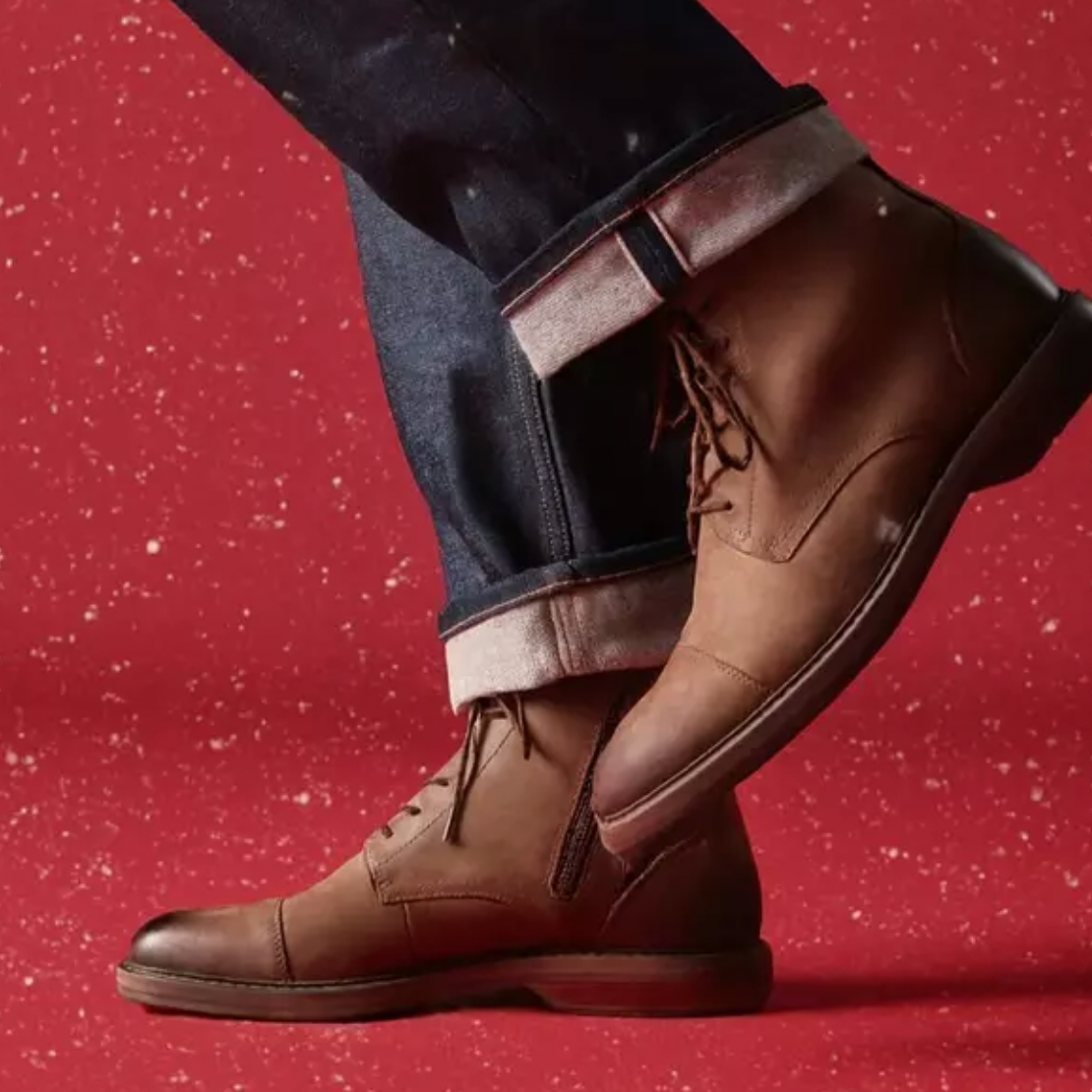 Clarks：Buy Any 2 Get 25% OFF