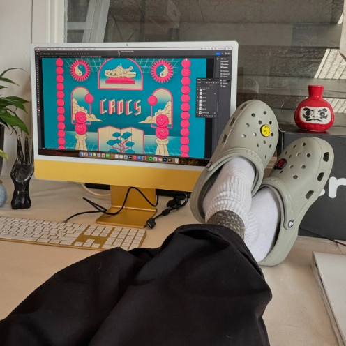 Crocs: Apres Long Weekend