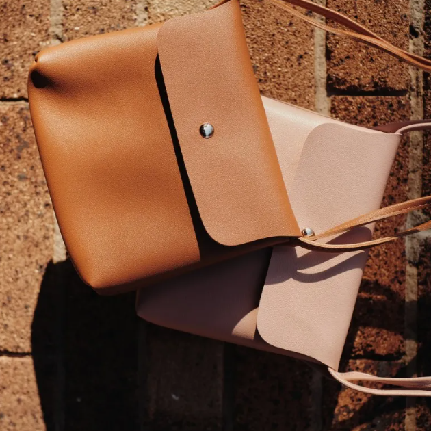 Shop Simon: Up to 70% OFF Vera Bradley