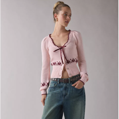 Urban Outfitters: Up to 60% OFF Sale