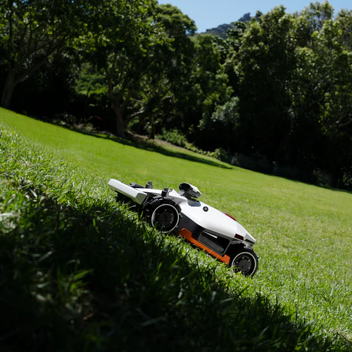 Mammotion UK: LUBA 2 AWD Robot Lawn Mower Without Perimeter Wire