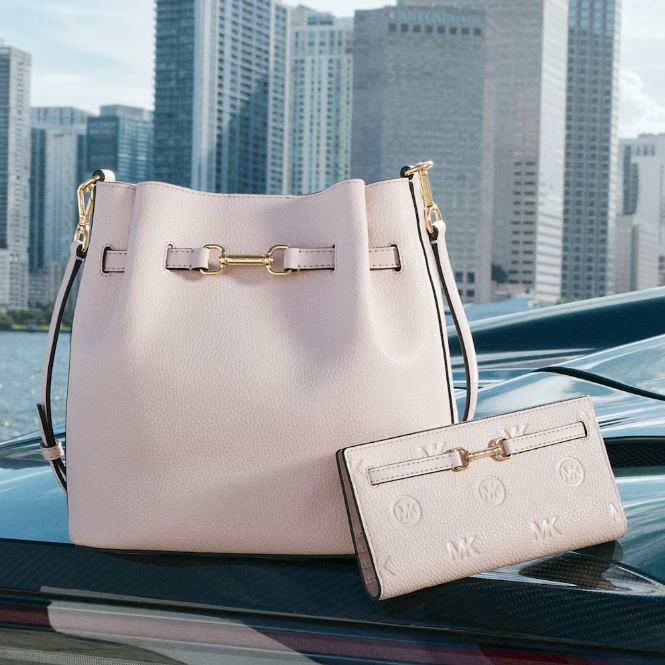 Michael Kors CA: Outlet Sale! 20% OFF C$200