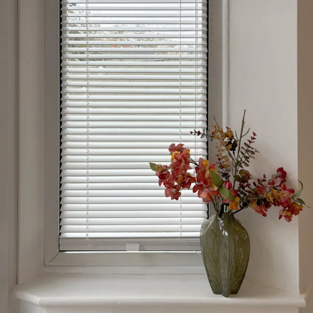 Blindsbypost: £20 OFF Orders Over £250