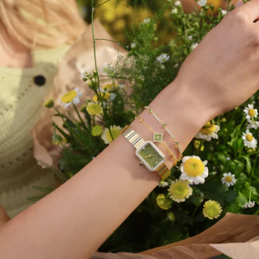 Lola Rose: 10% OFF with $300, 15% OFF with $500