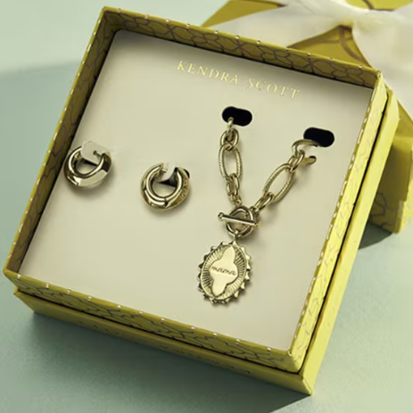 Kendra Scott: Mother’s Day Gift Guide