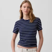 GAP: 40–60% OFF Shorts, Tees & Accessories