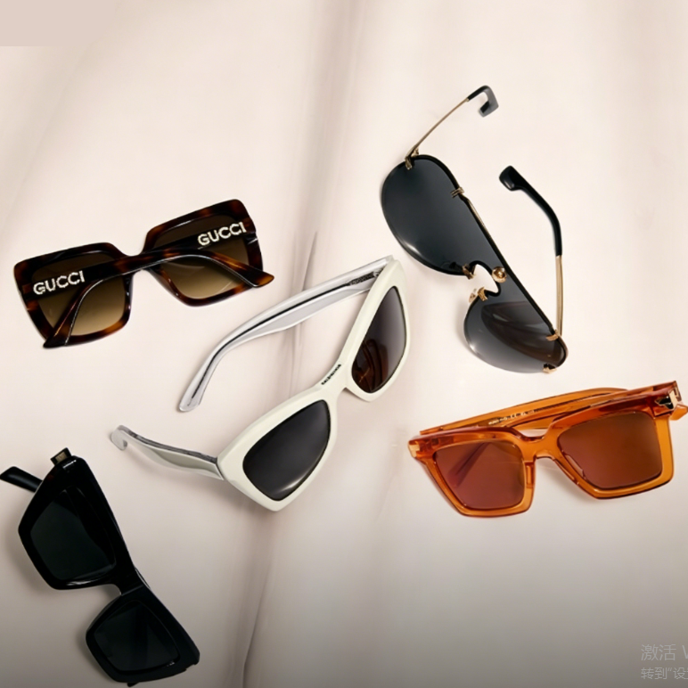 Gilt: Starting at 65% OFF Sought-After Sunglasses