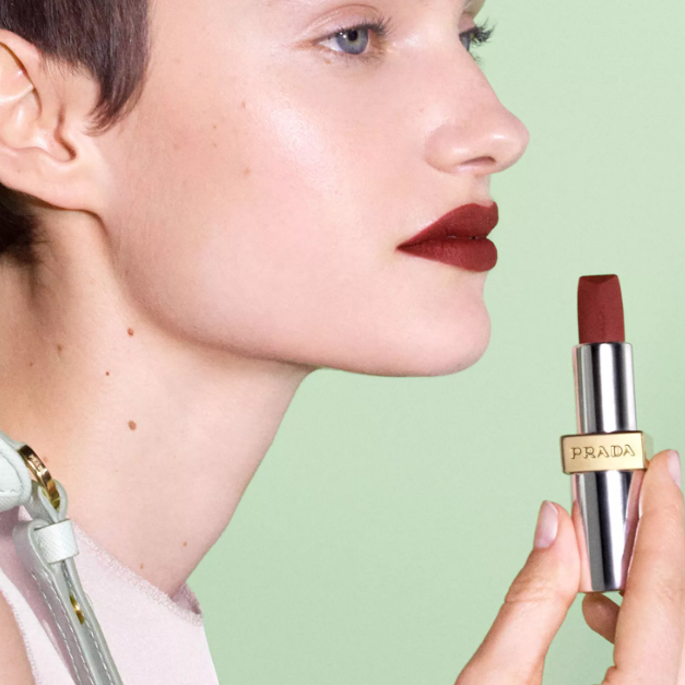 Selfridges: PRADA Hyper Matte Monochrome Refillable Lipstick