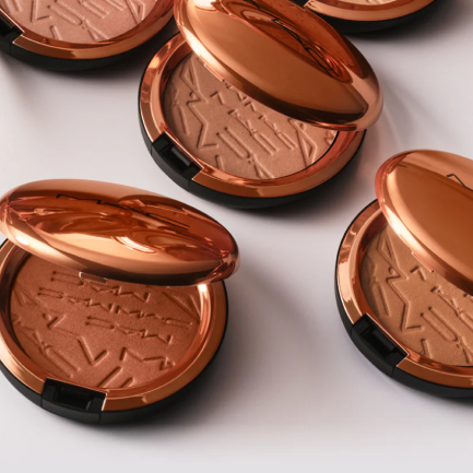 MAC Cosmetics: New Skinfinish Blush Launch