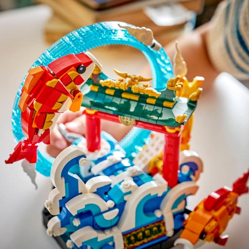 LEGO Prosperity Carp Leaping