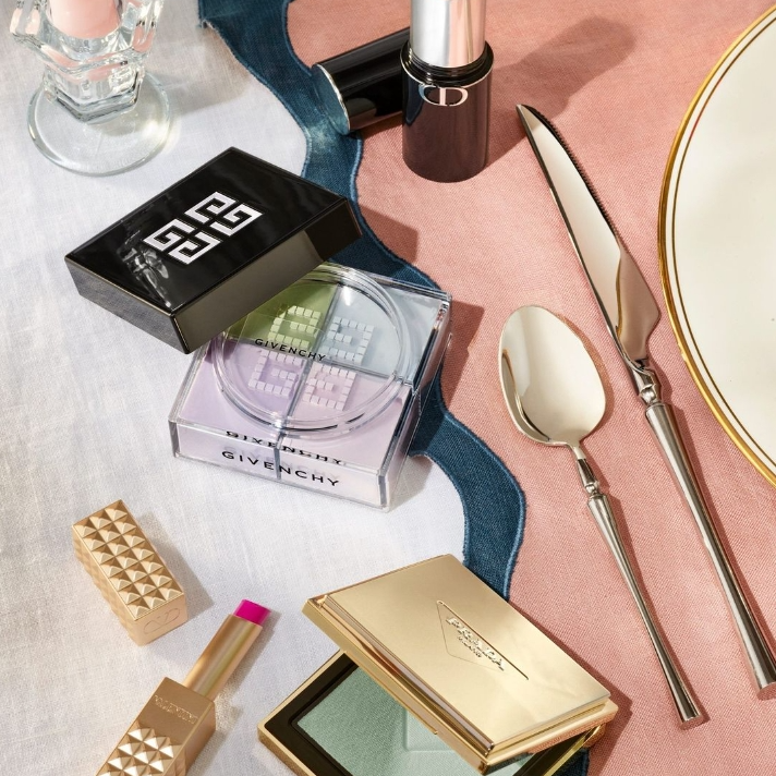 Bloomingdales: Beauty Sale