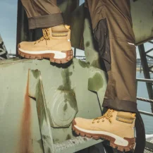 CAT Footwear: Summer Sale