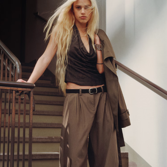 Weekday: Low Rise Wide Leg Pleated Trousers