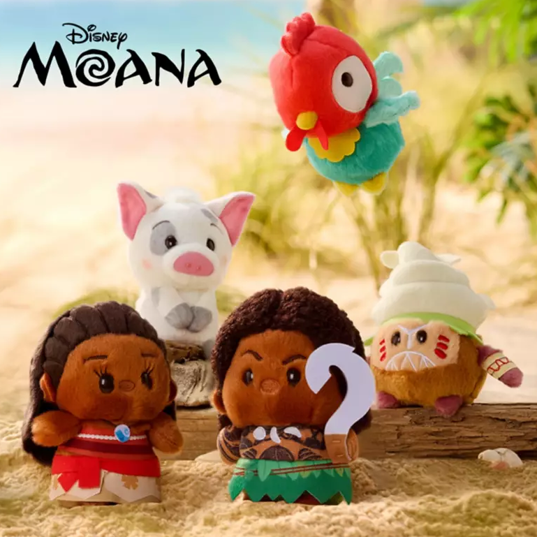Disney Store: Now In Theaters -Disney Moana