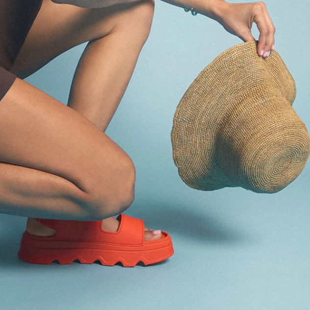 SHOEBACCA: End of Summer Sandals Sale