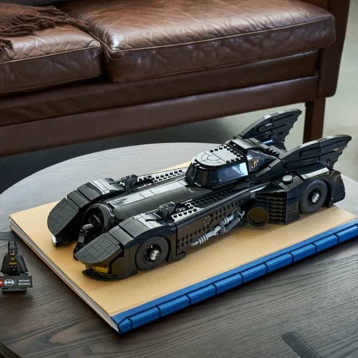 LEGO: Batman Returns Batmobile Early Access