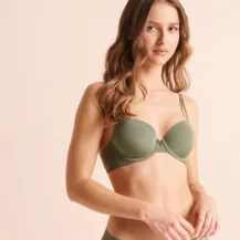 la Vie en Rose: Select Bras, Buy 1 Get 1 Free