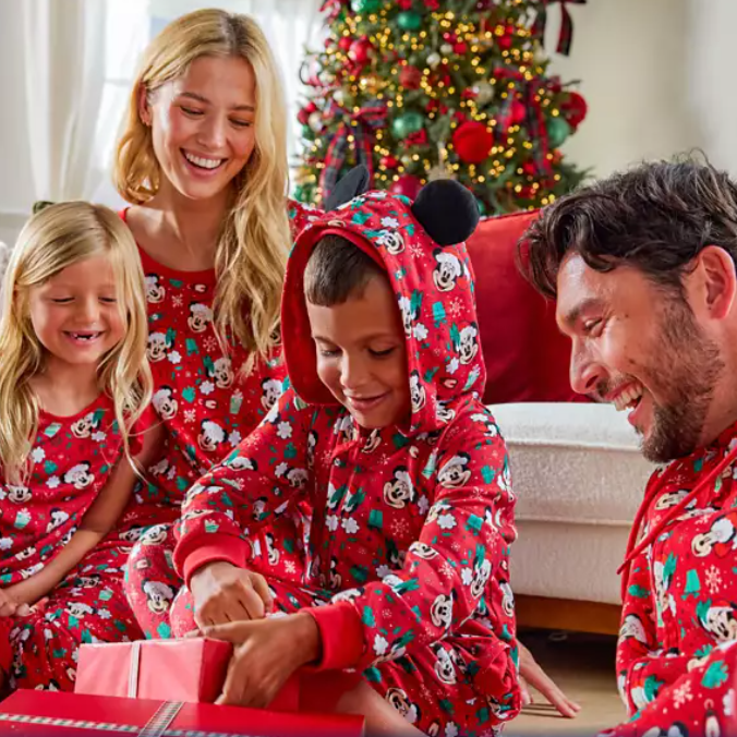 Disney Store: Holiday Shop-Make The Season Uniquely Yours